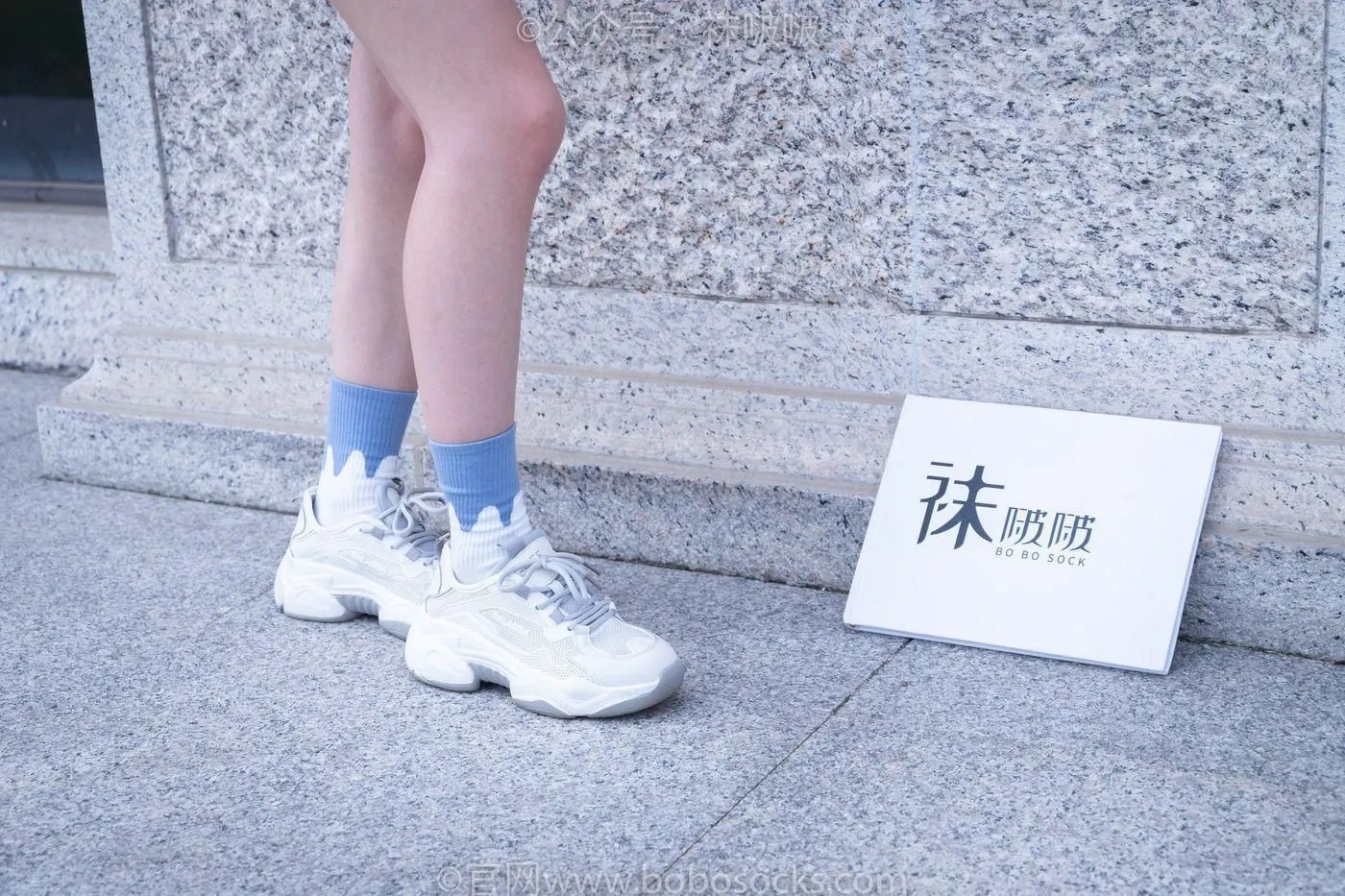 [BoBoSocks袜啵啵]NO.028 小米-运动鞋、白棉袜、裸足 [133P]插图2